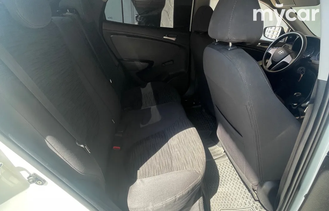 Hyundai Accent 2014