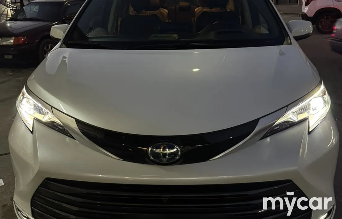 Toyota Sienna 2024