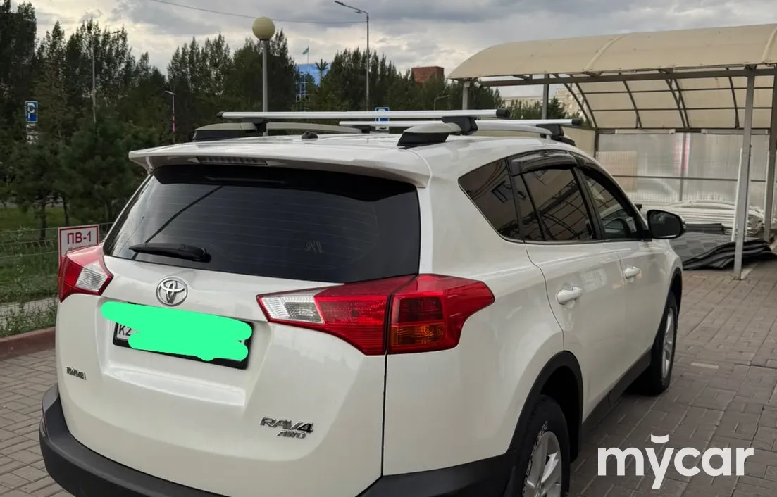 Toyota RAV4 2014