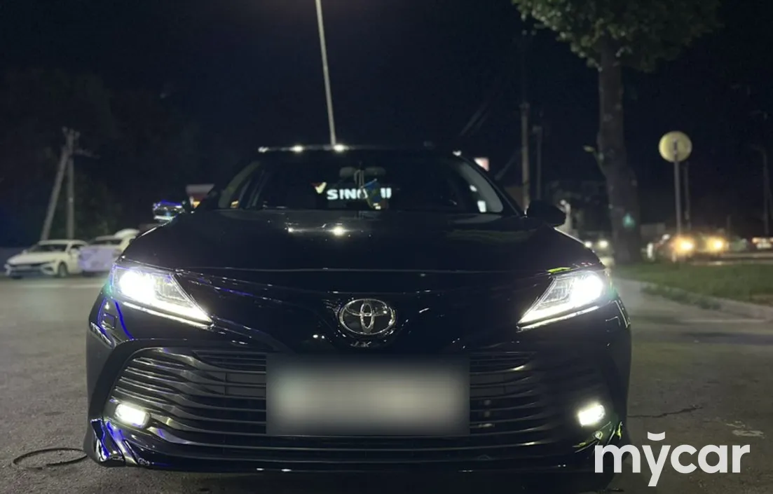 Toyota Camry 2021