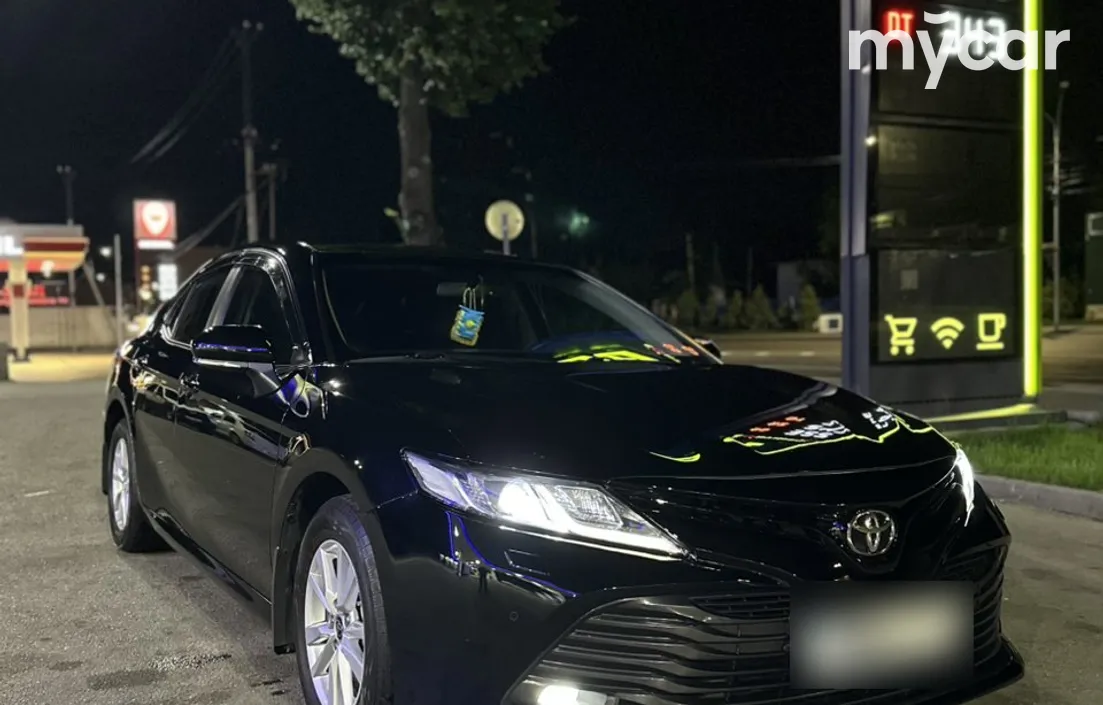Toyota Camry 2021