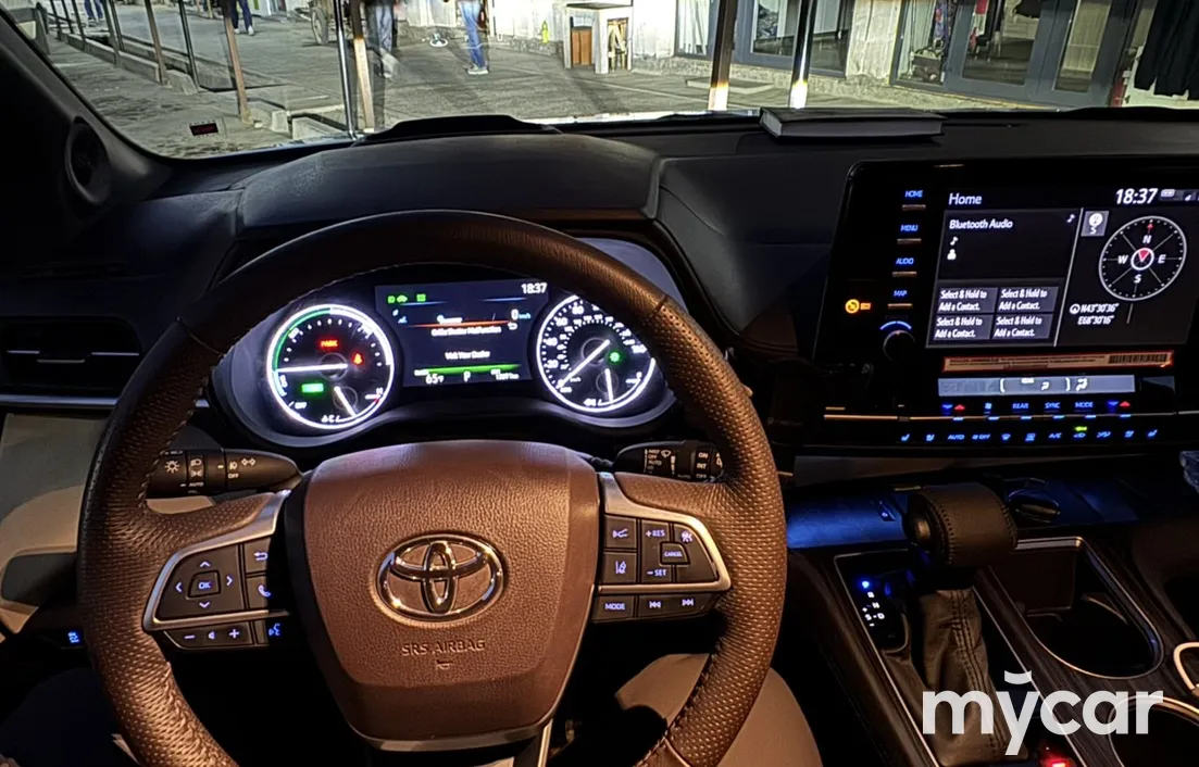 Toyota Sienna 2024