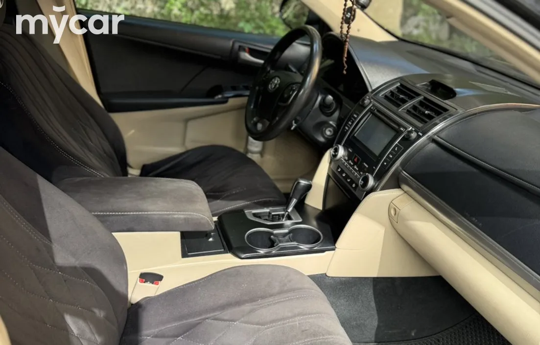 Toyota Camry 2012