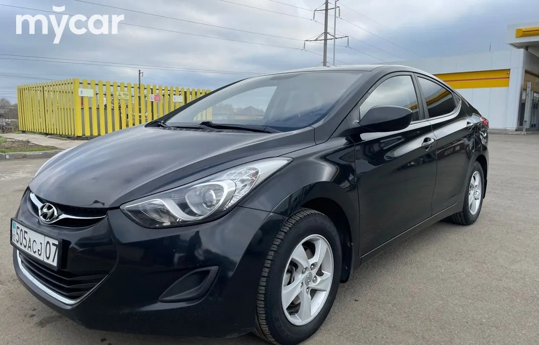 Hyundai Elantra 2013