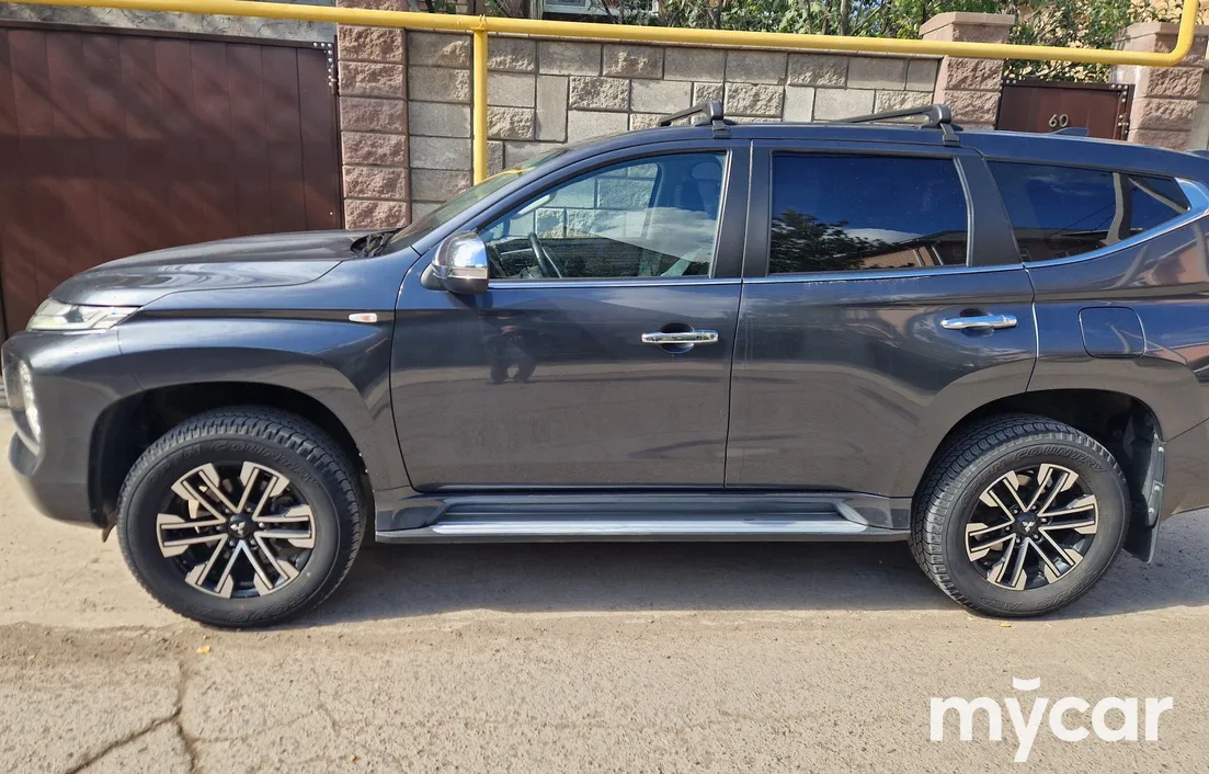Mitsubishi Montero Sport 2021