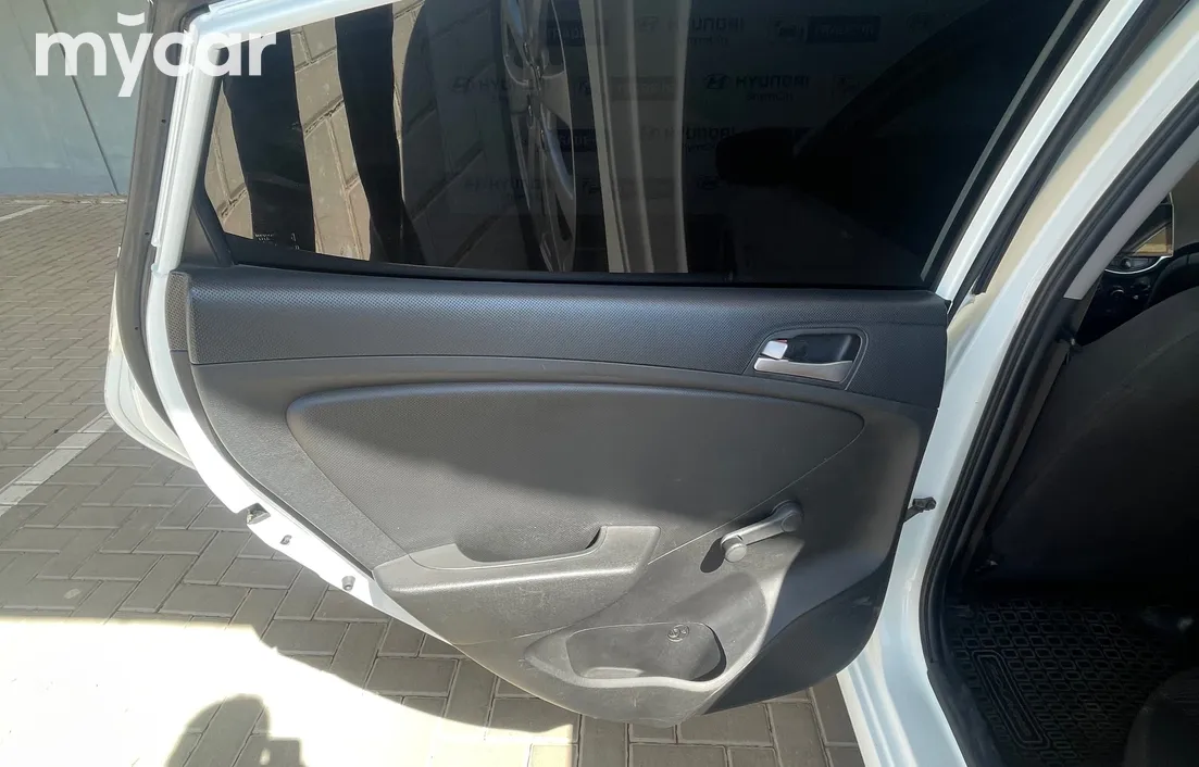 Hyundai Accent 2014