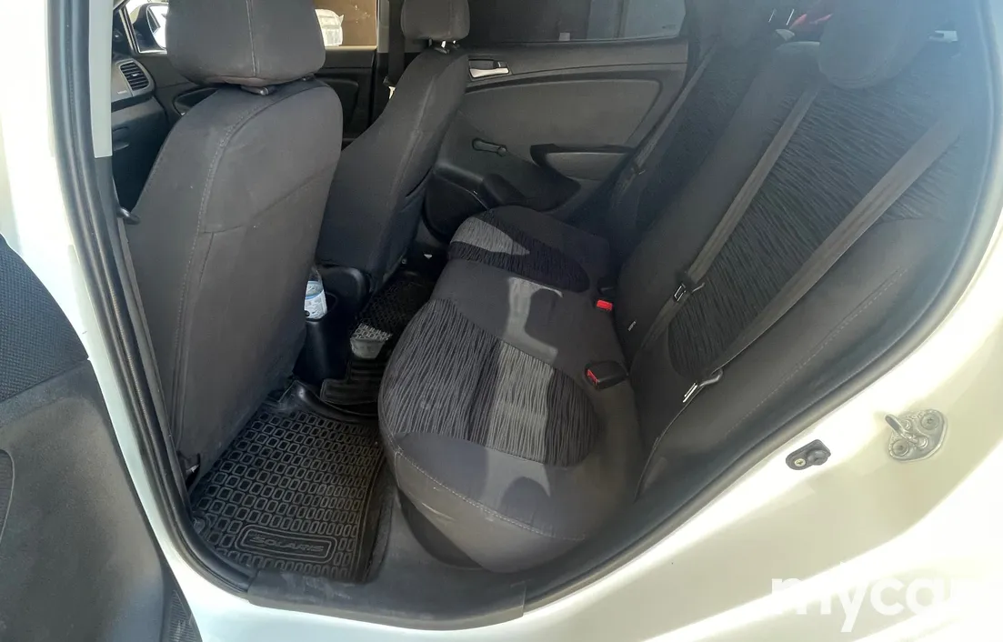 Hyundai Accent 2014