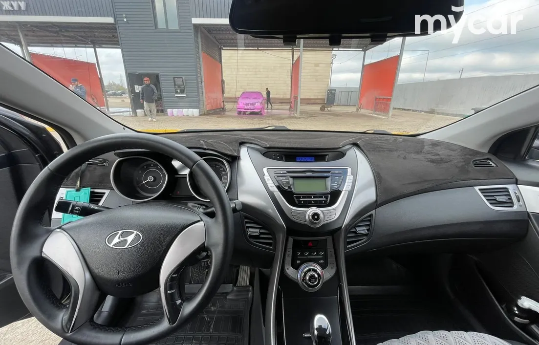 Hyundai Elantra 2013