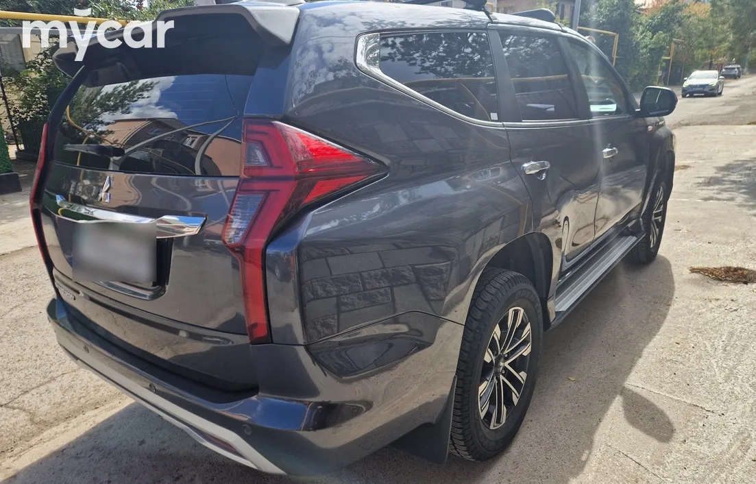 Mitsubishi Montero Sport 2021