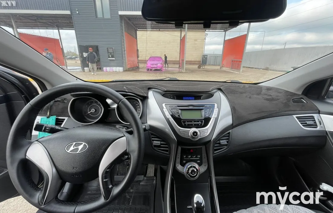 Hyundai Elantra 2013