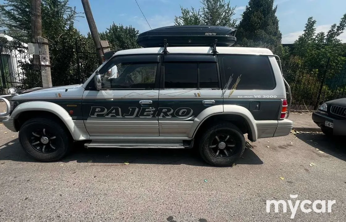 Mitsubishi Pajero 1995
