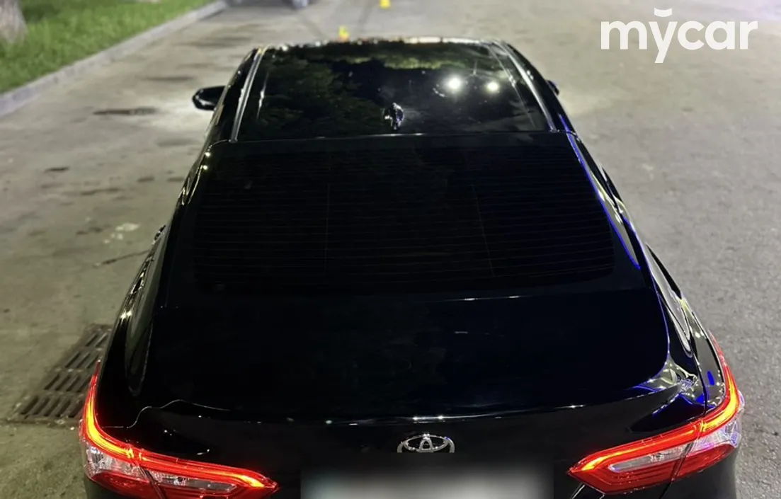 Toyota Camry 2021