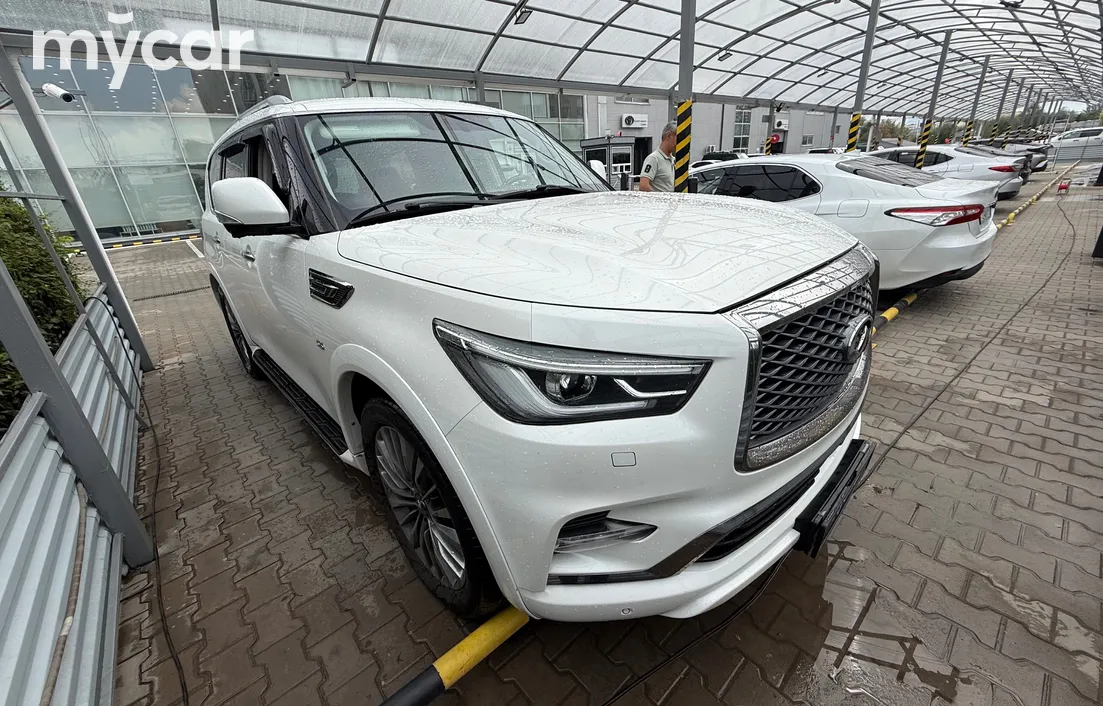 Infiniti QX80 2019