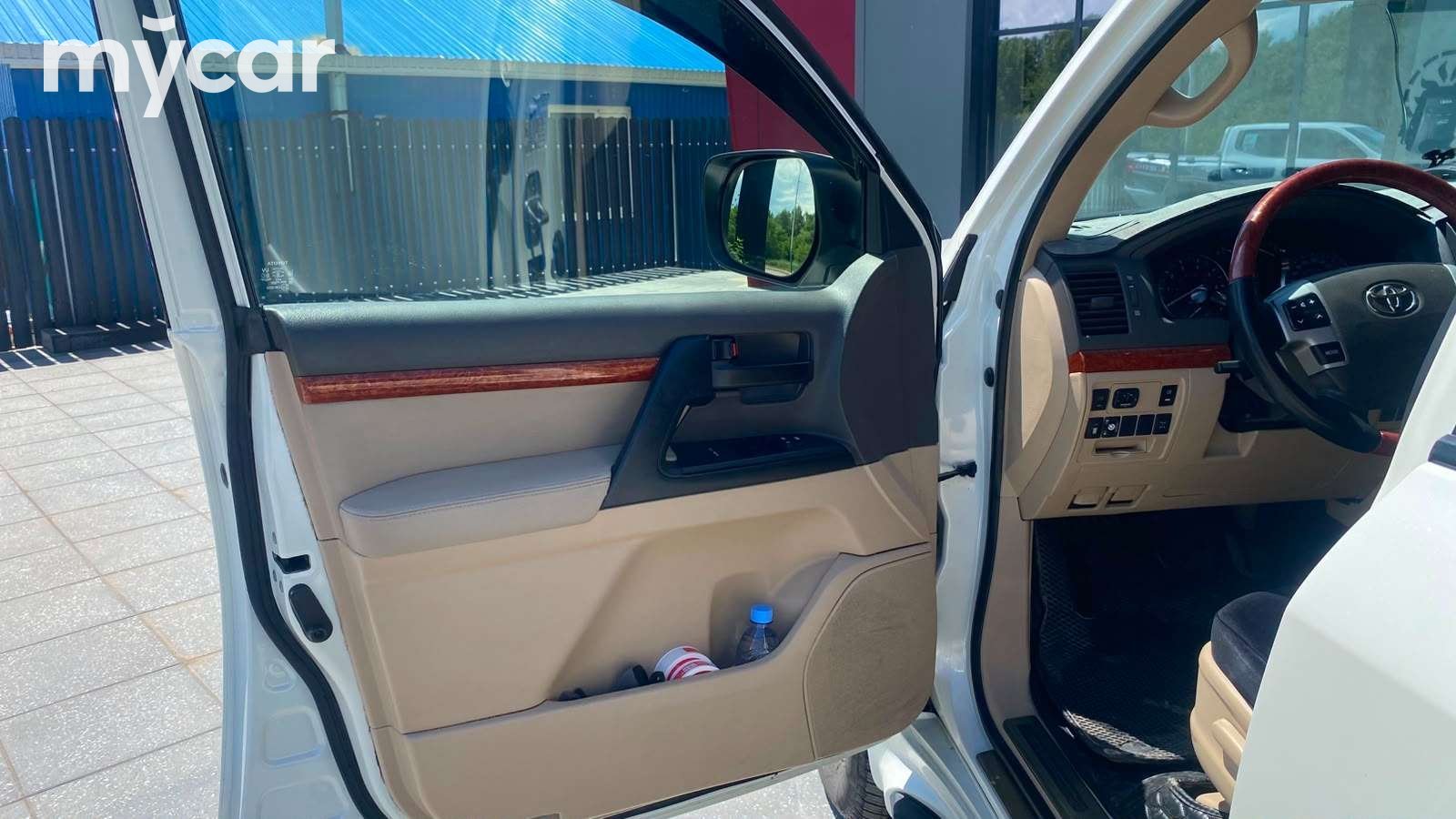 Toyota Land Cruiser 2014