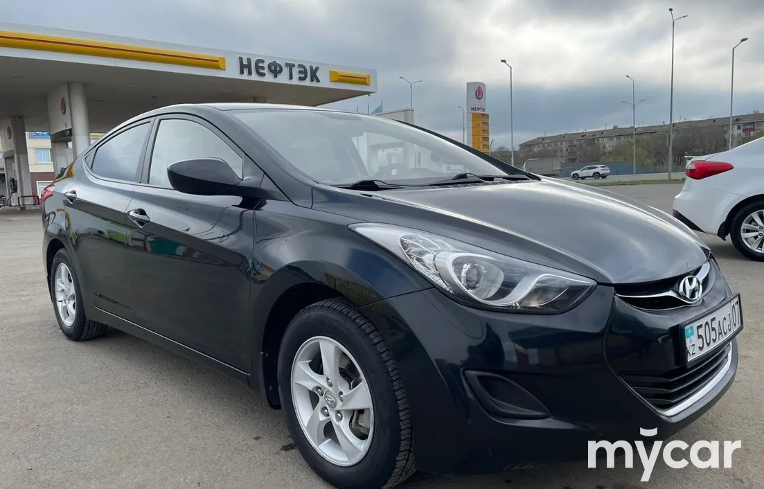 Hyundai Elantra 2013