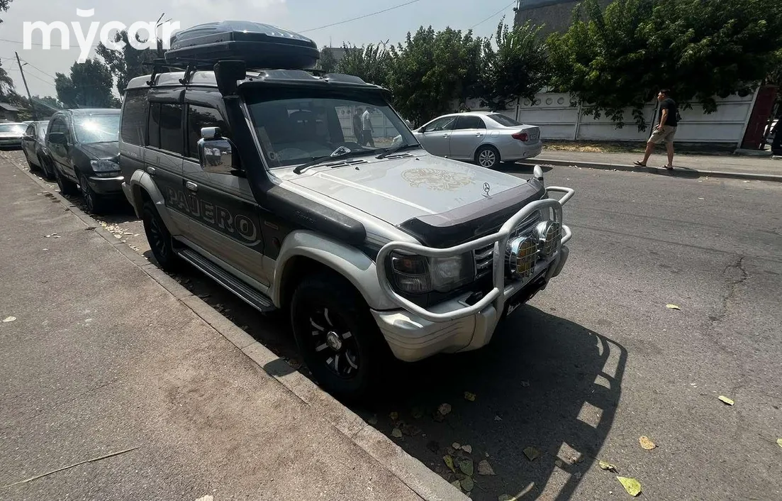 Mitsubishi Pajero 1995
