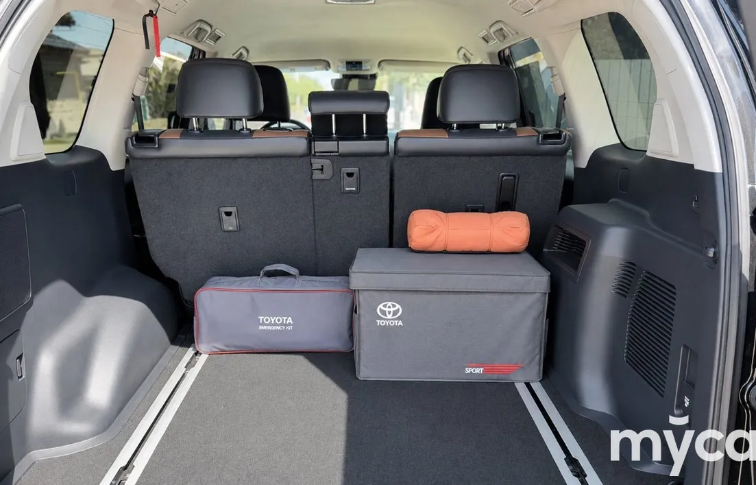 Toyota Land Cruiser Prado 2023