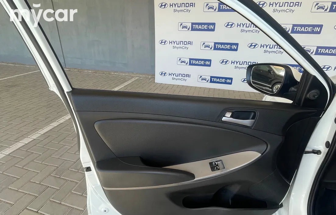Hyundai Accent 2014