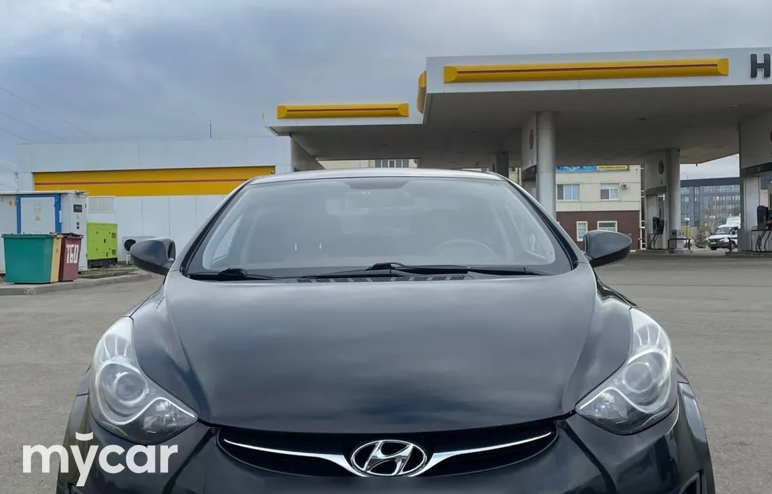 Hyundai Elantra 2013