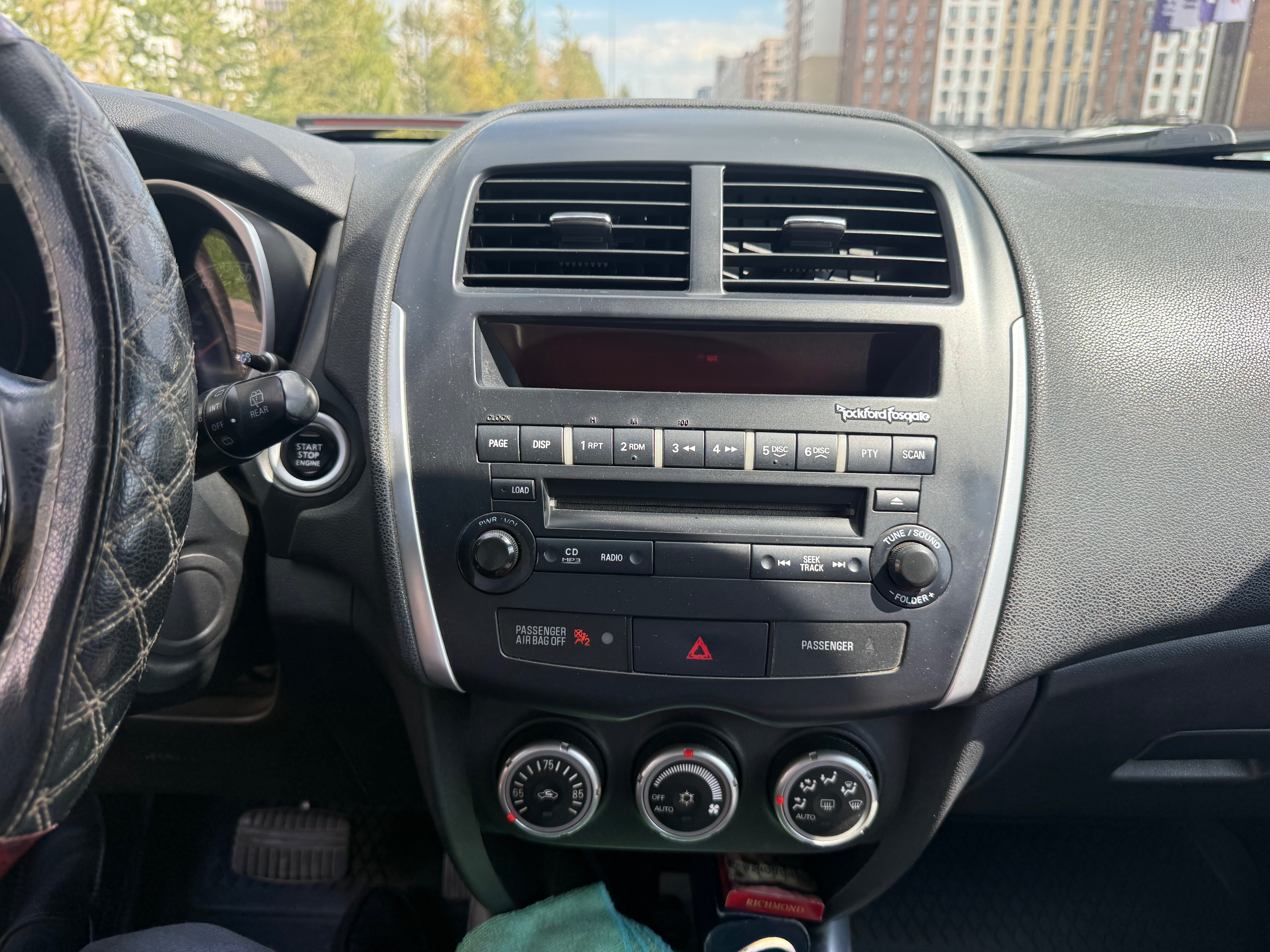 Mitsubishi Outlander 2011