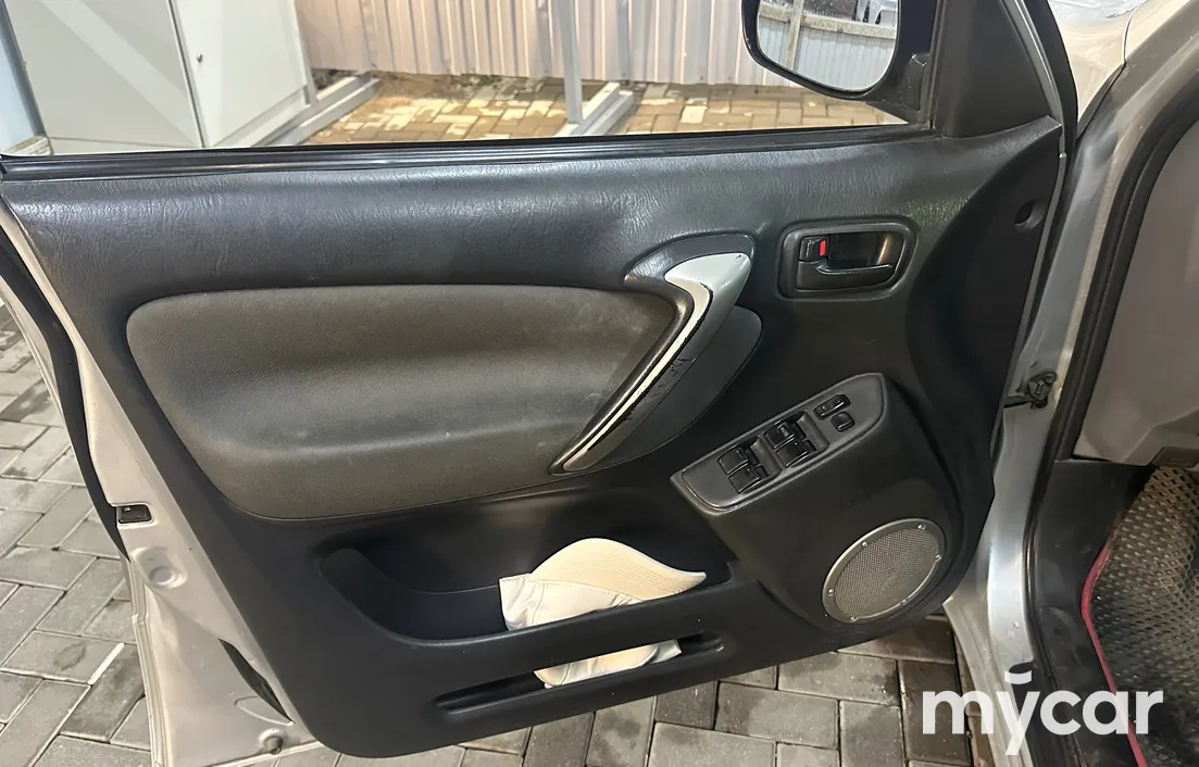 Toyota RAV4 2004