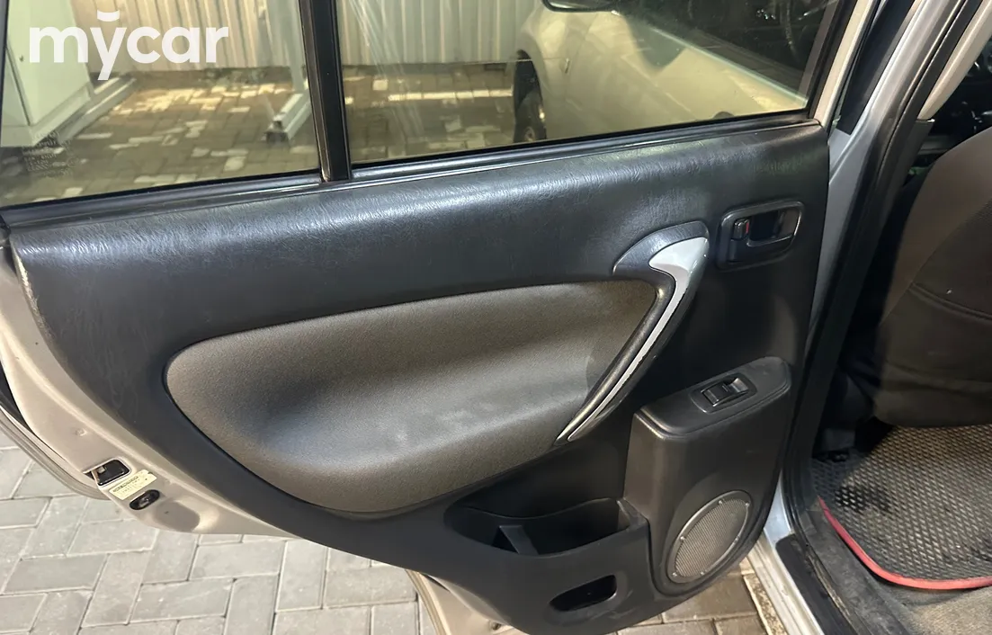 Toyota RAV4 2004