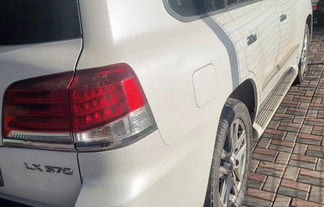Lexus LX 2013