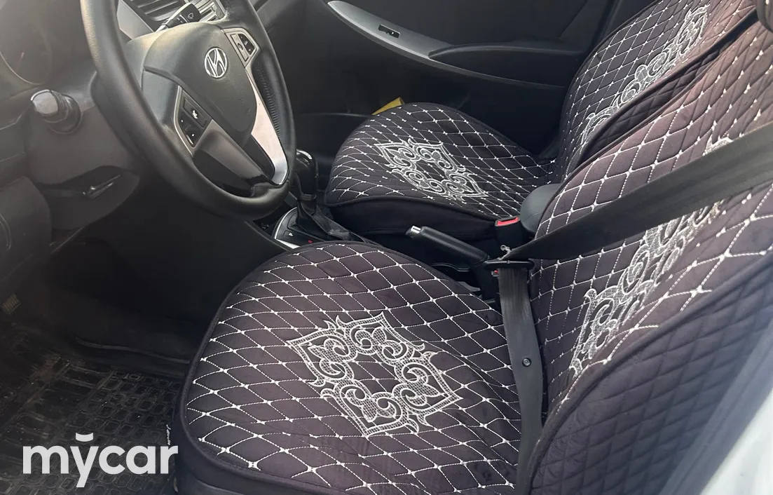 Hyundai Accent 2015