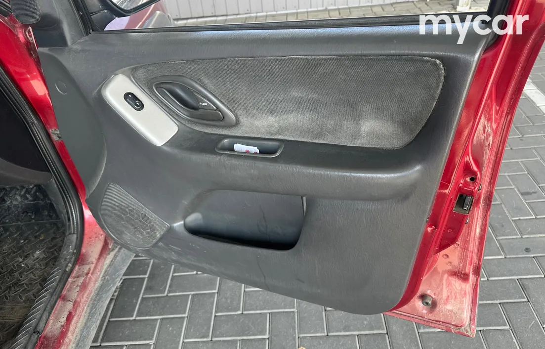 Mazda Tribute 2003