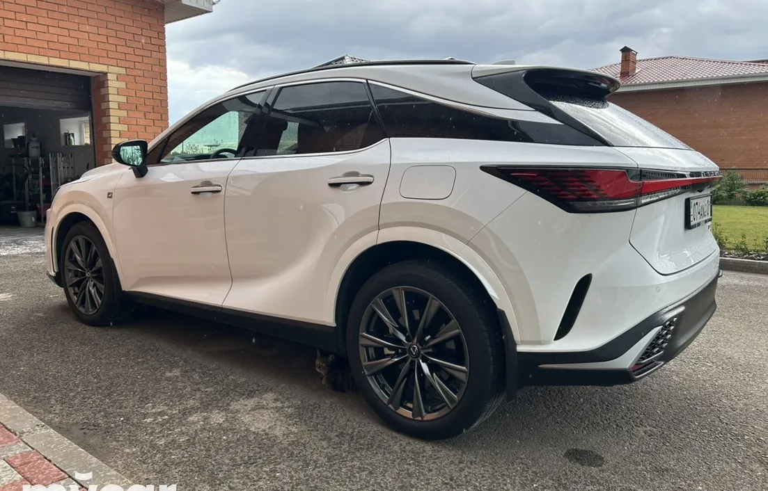 Lexus RX 2023