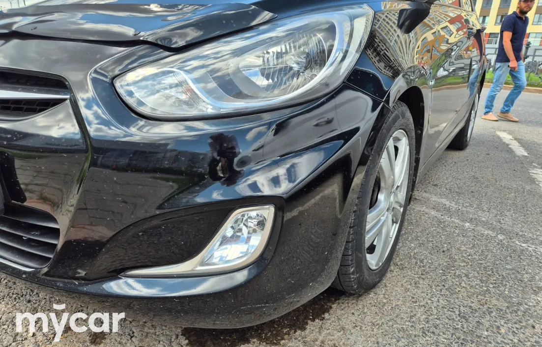 Hyundai Accent 2012