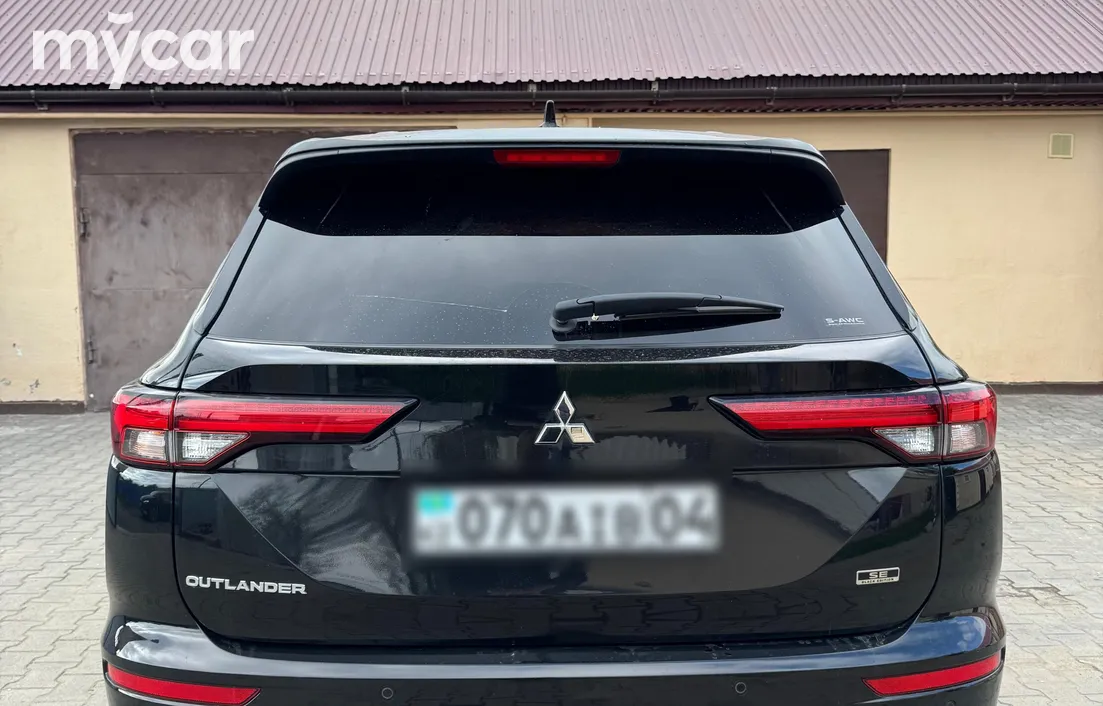 Mitsubishi Outlander 2023