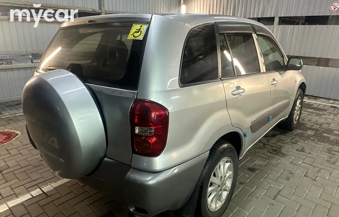 Toyota RAV4 2004