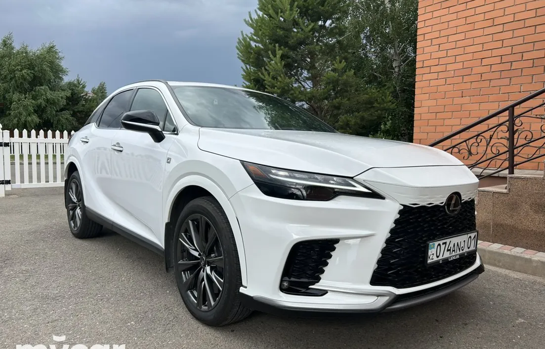 Lexus RX 2023