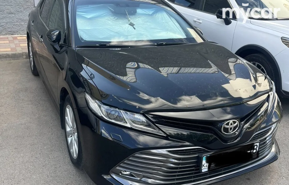 Toyota Camry 2019