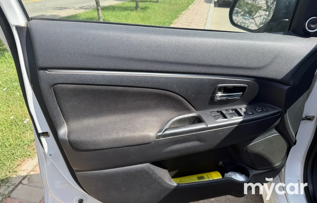 Mitsubishi Outlander 2011