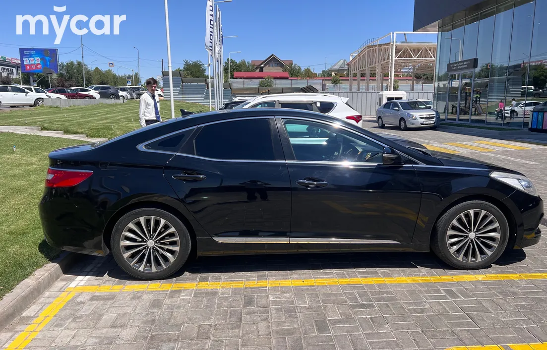 Hyundai Grandeur 2012
