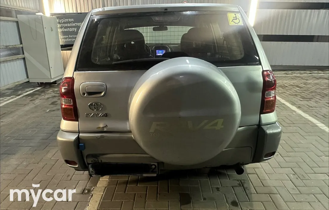 Toyota RAV4 2004