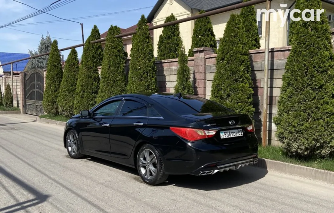 Hyundai Sonata 2010