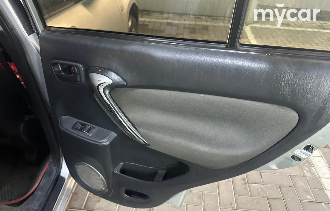 Toyota RAV4 2004