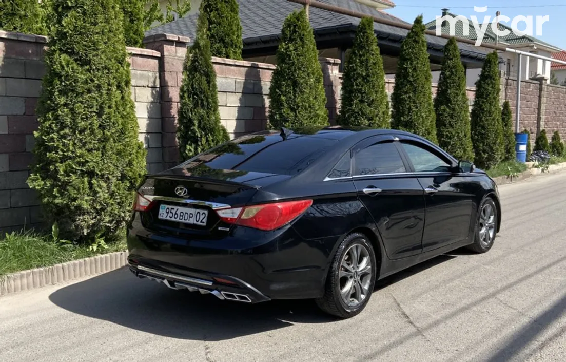 Hyundai Sonata 2010