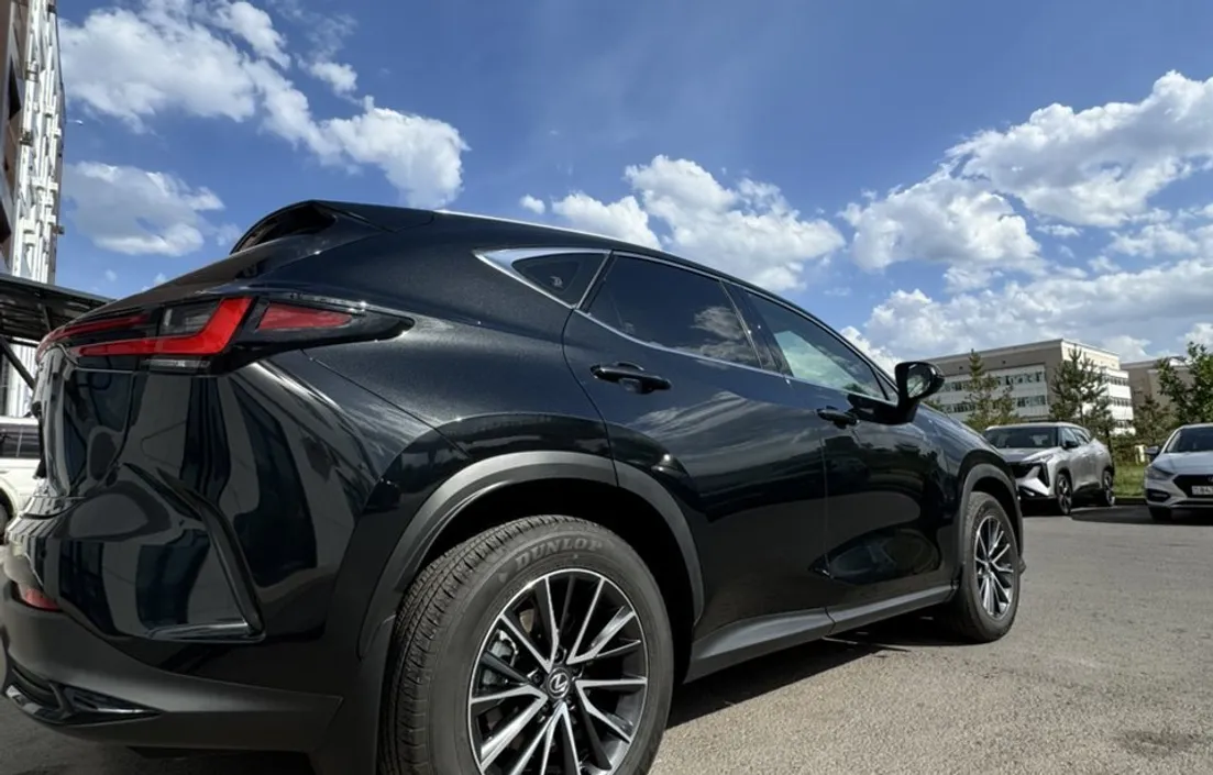 Lexus NX 2025
