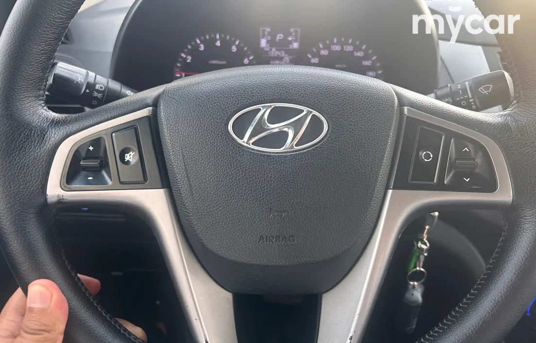 Hyundai Accent 2015