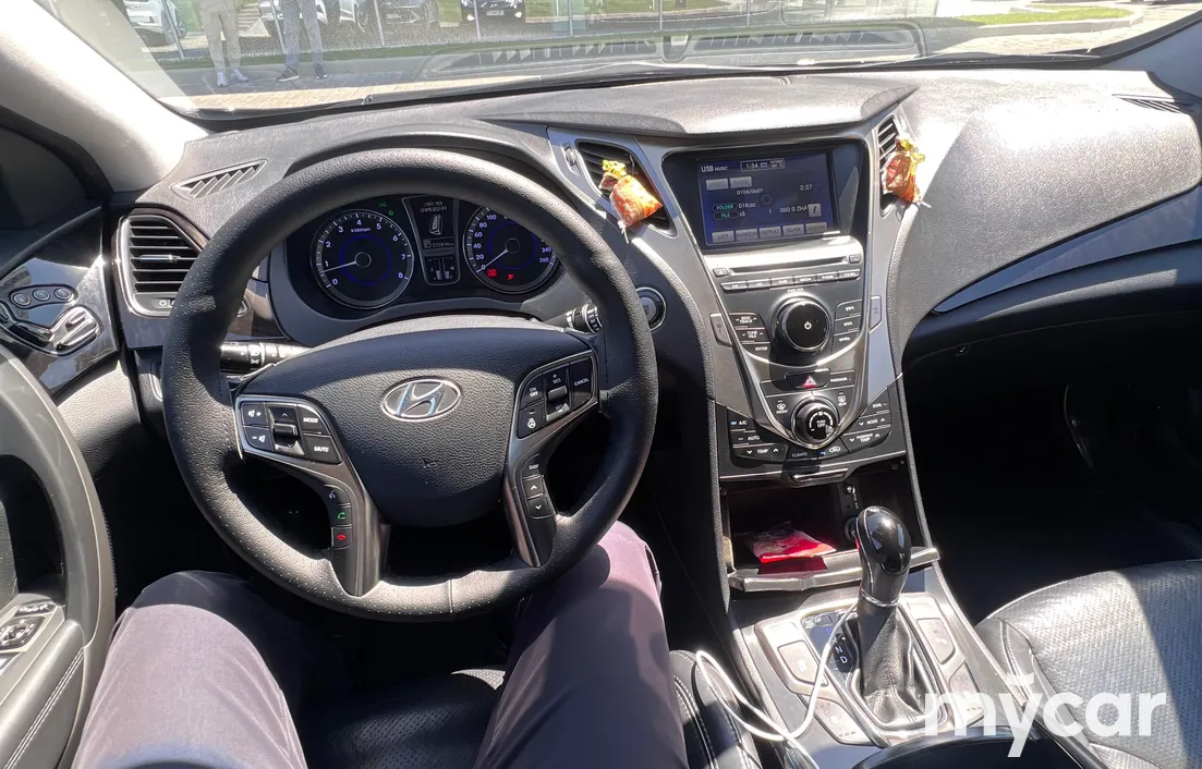 Hyundai Grandeur 2012