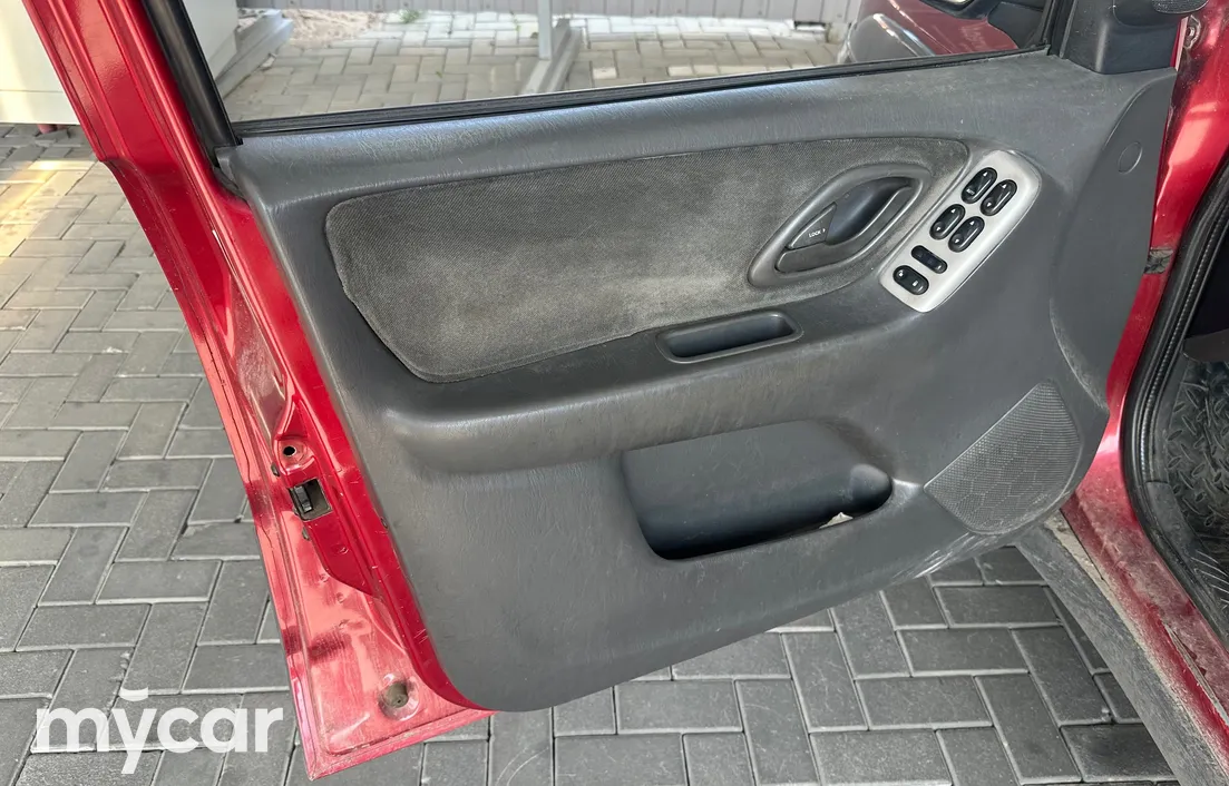 Mazda Tribute 2003