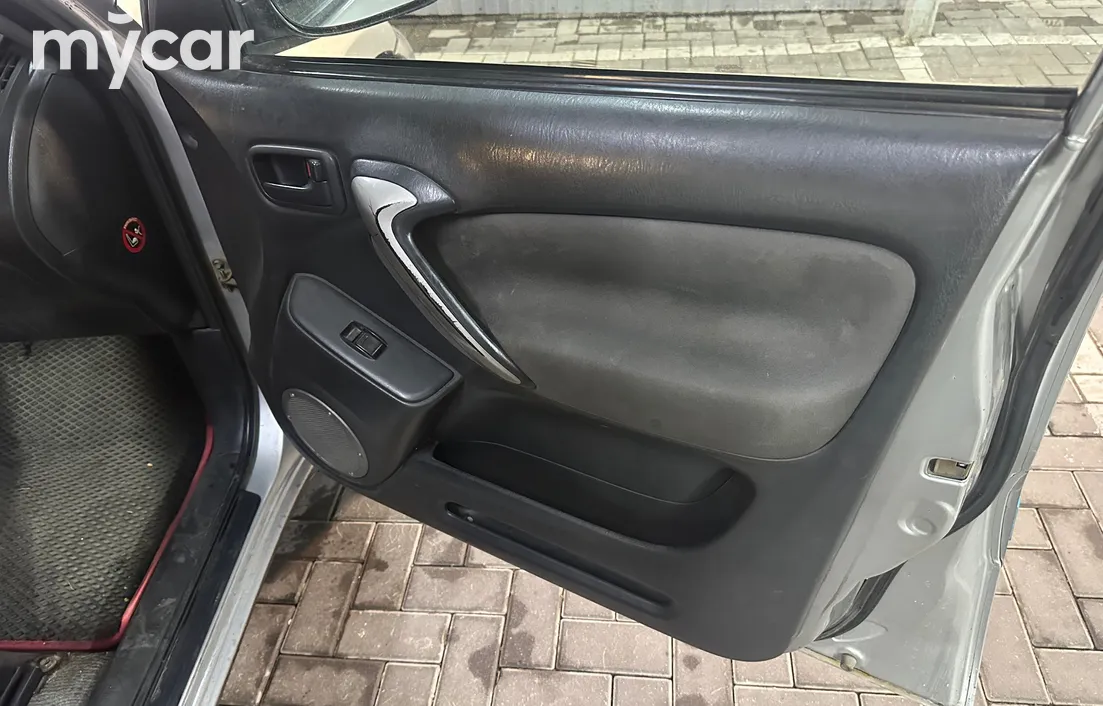 Toyota RAV4 2004