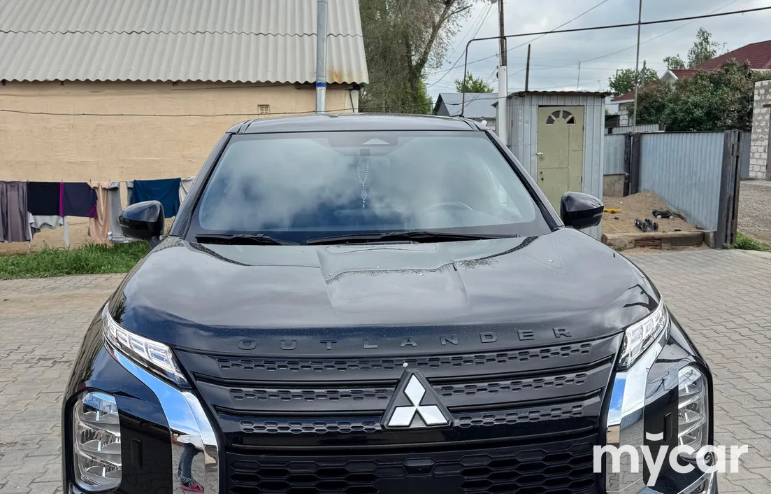 Mitsubishi Outlander 2023