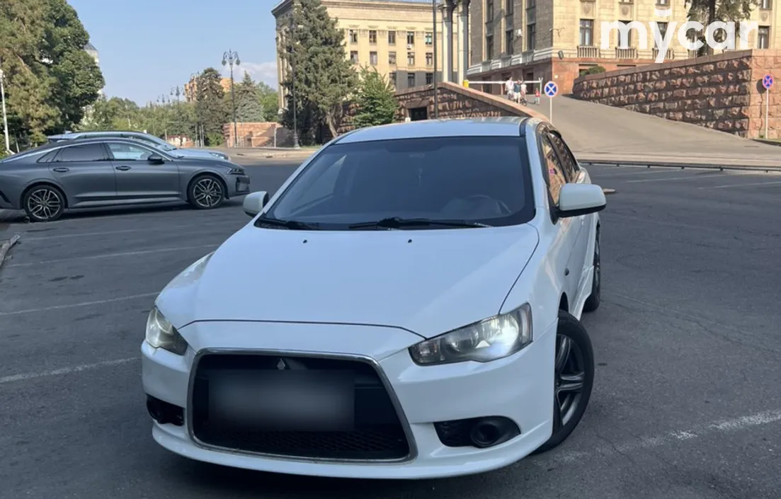 Mitsubishi Lancer 2011