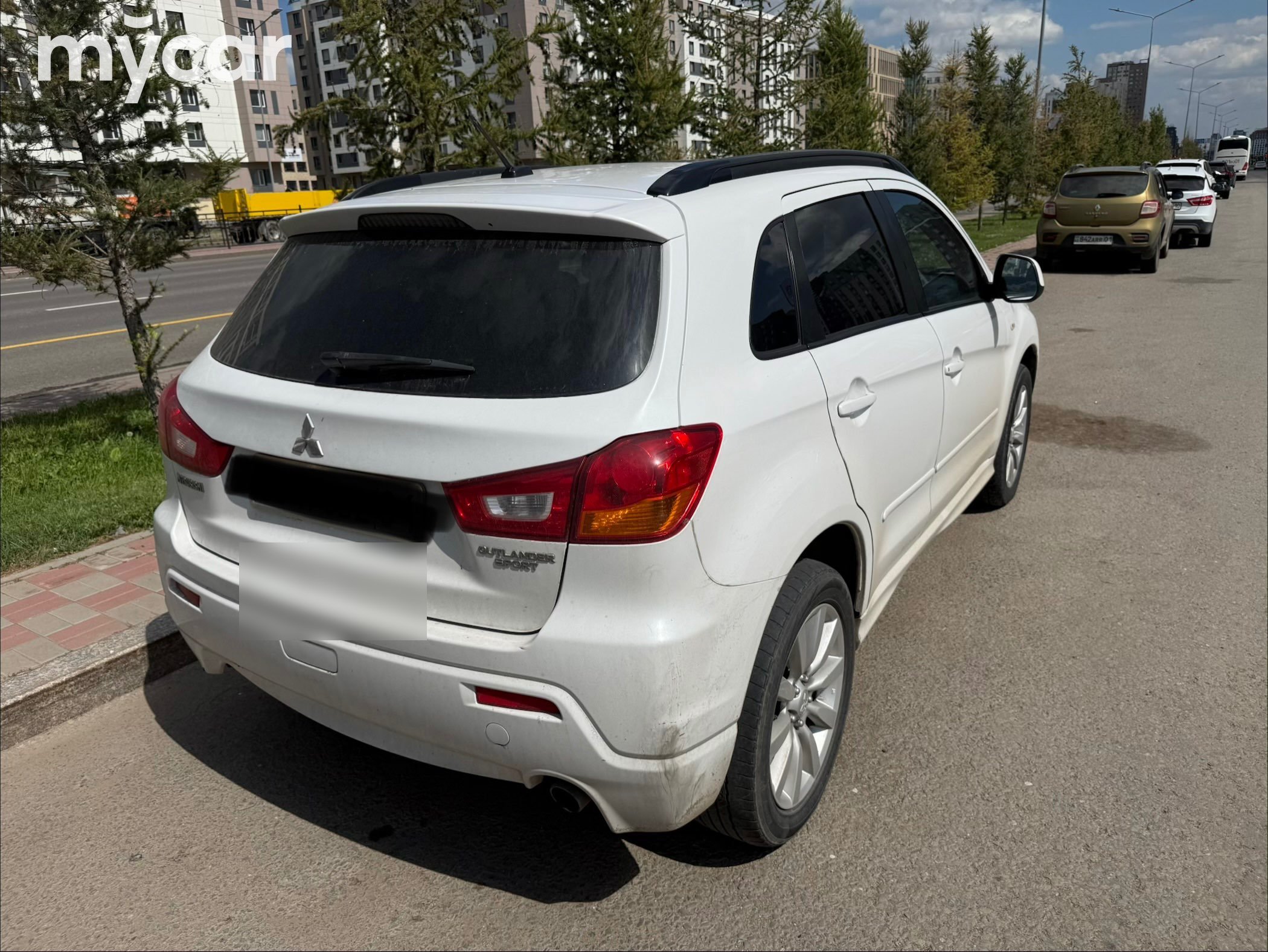 Mitsubishi Outlander 2011