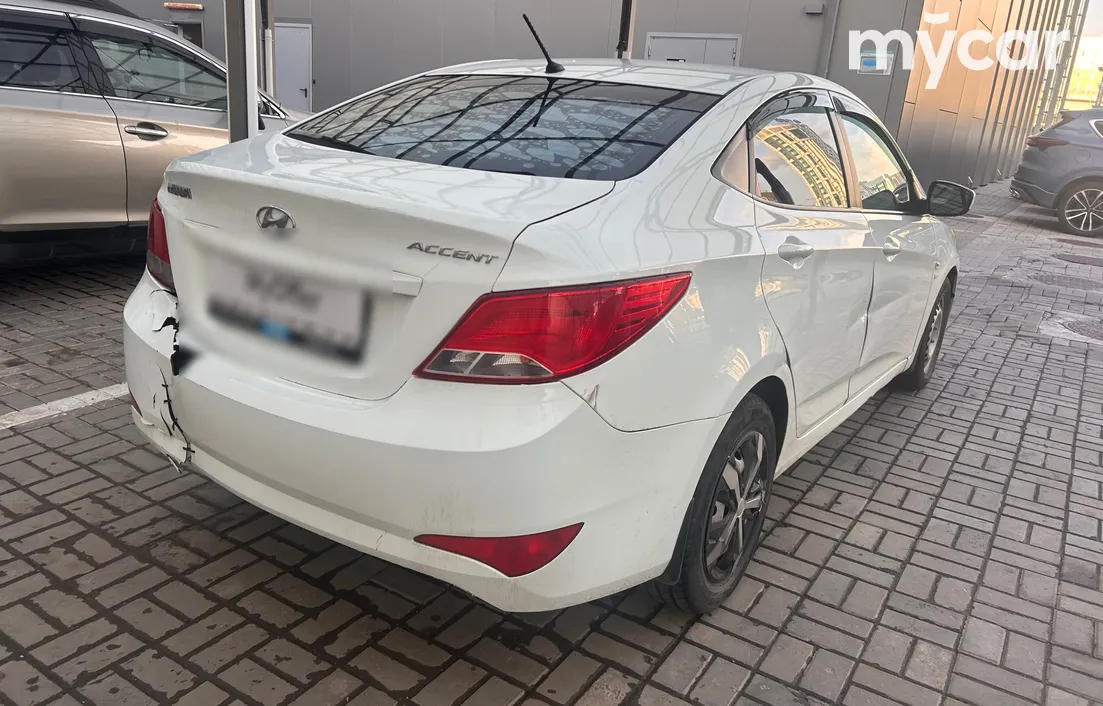 Hyundai Accent 2015